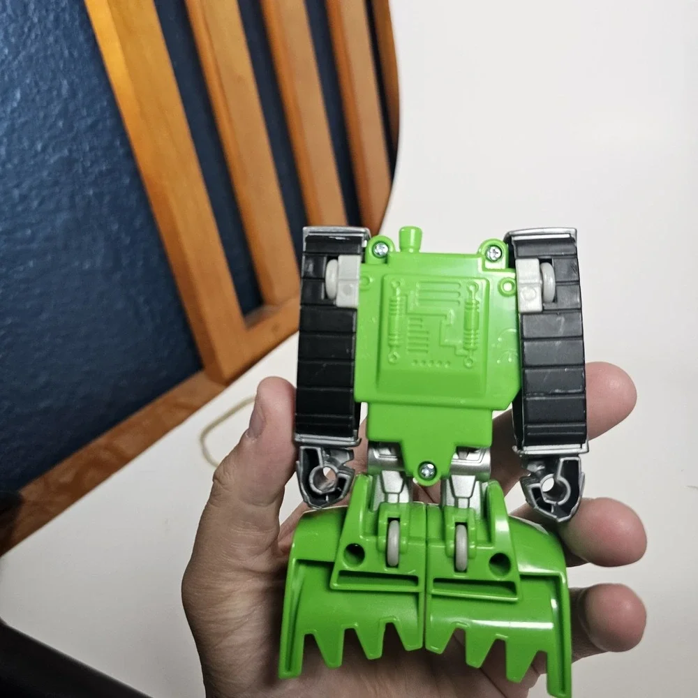 Boulder Energize Rescue Bots Bulldozer Transformers Playskool Heroes Hasbro